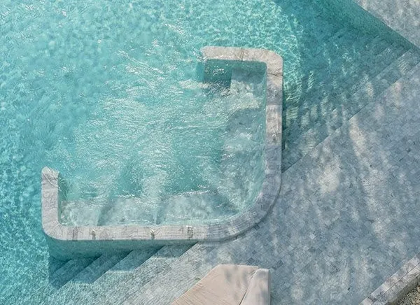 Jacuzzi