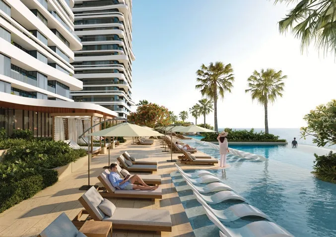 Swimming Pool & Pool Deck
