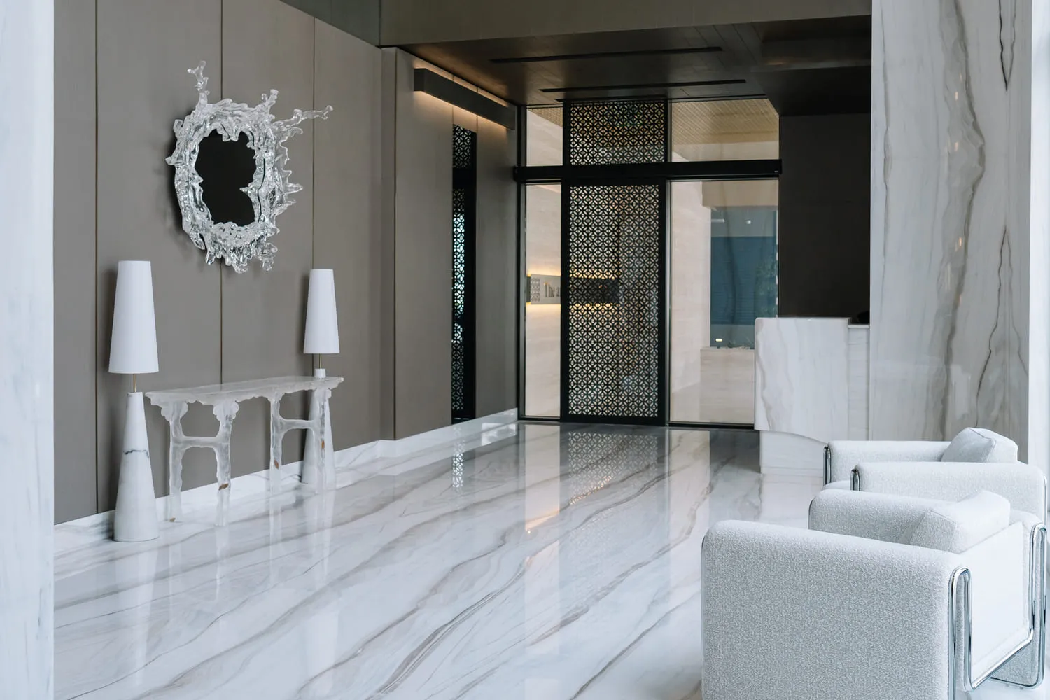Flamingo LUX lobby