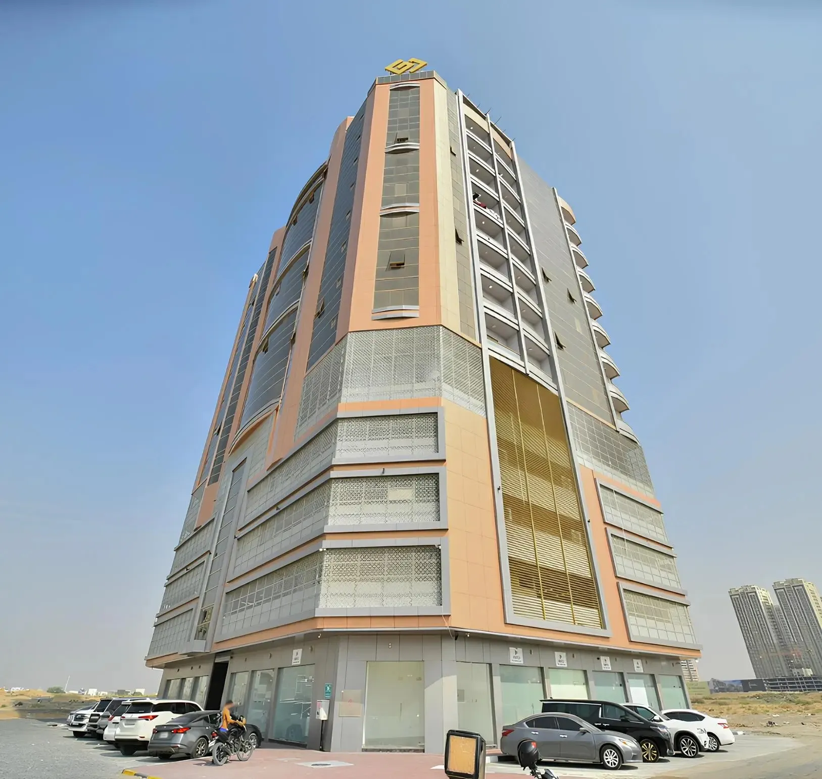Al Ghoroub Tower architecture