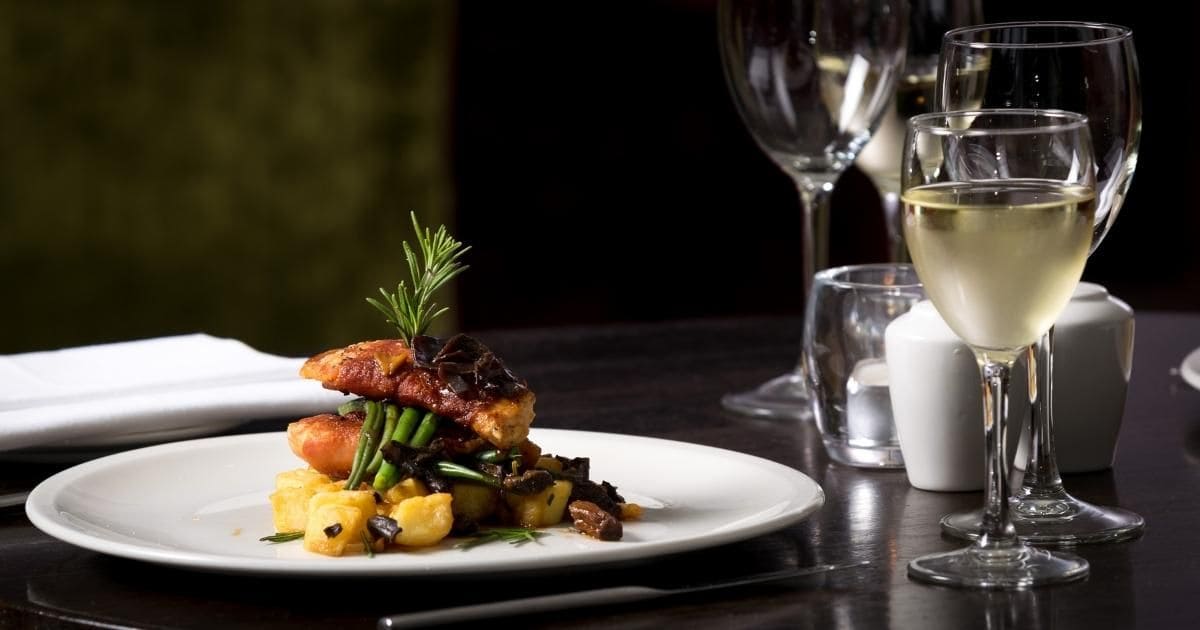 Breakfast & All Day Dining Restaurant - Health Bar