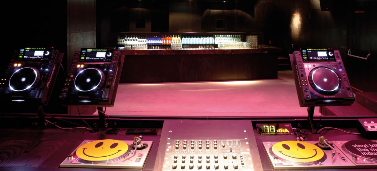 Dj Booth
