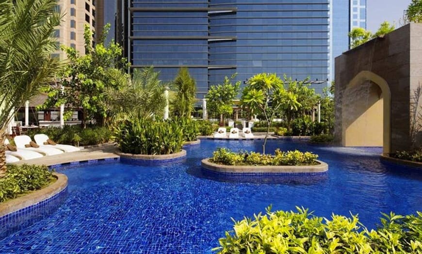 Podium Level Leisure Area