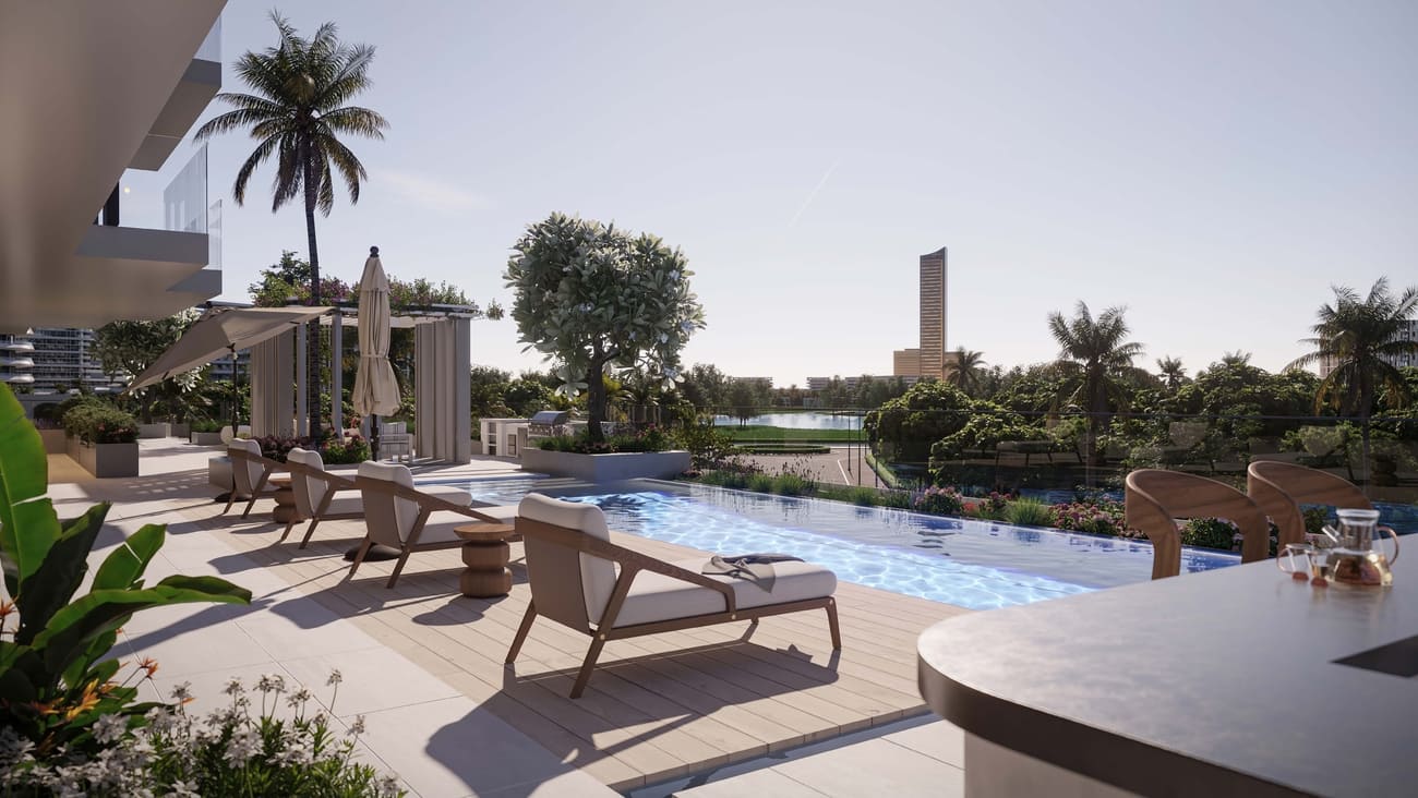 Infinity Pool & Pool Deck